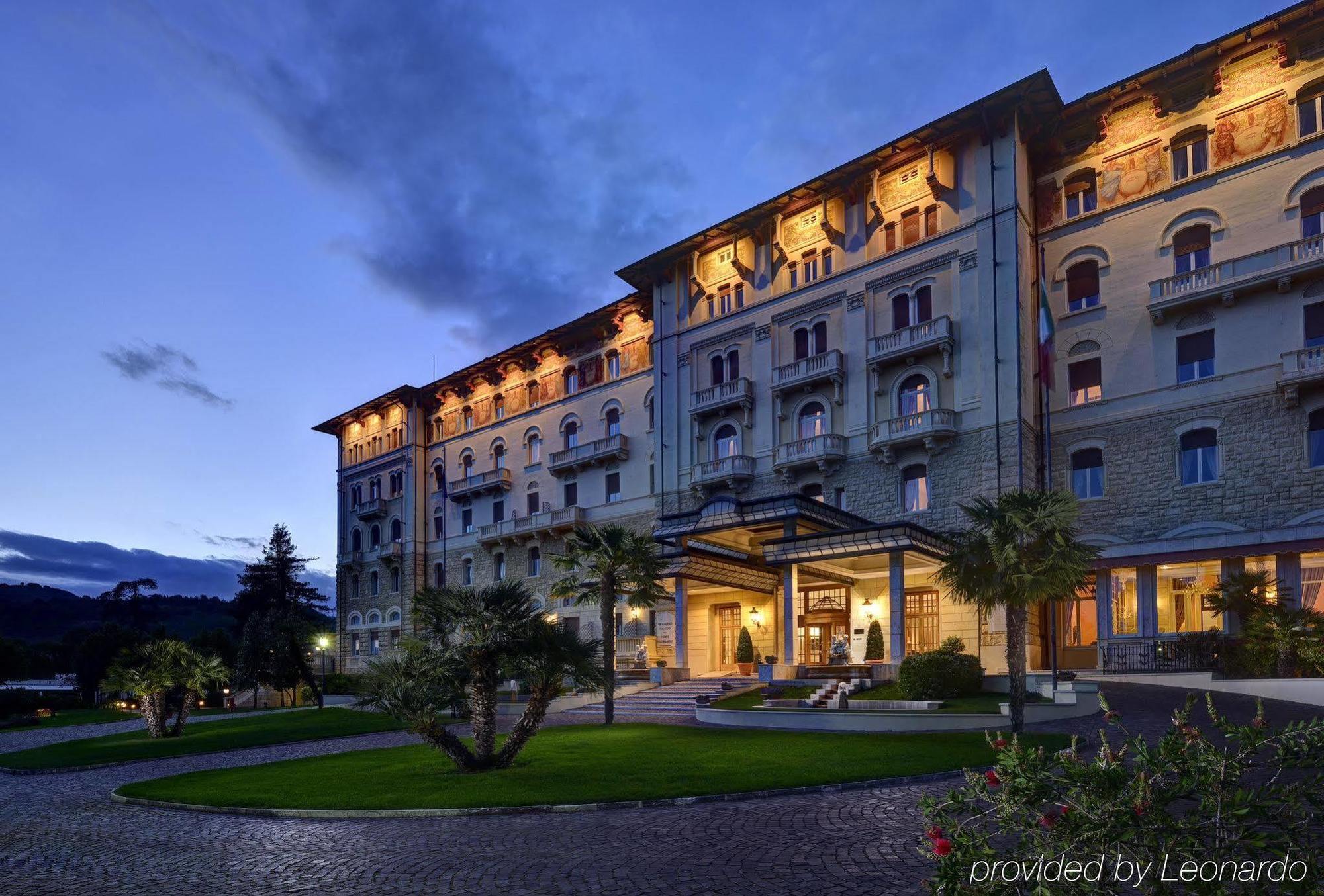 Grand Hotel Palazzo Della Fonte Fiuggi Exterior photo