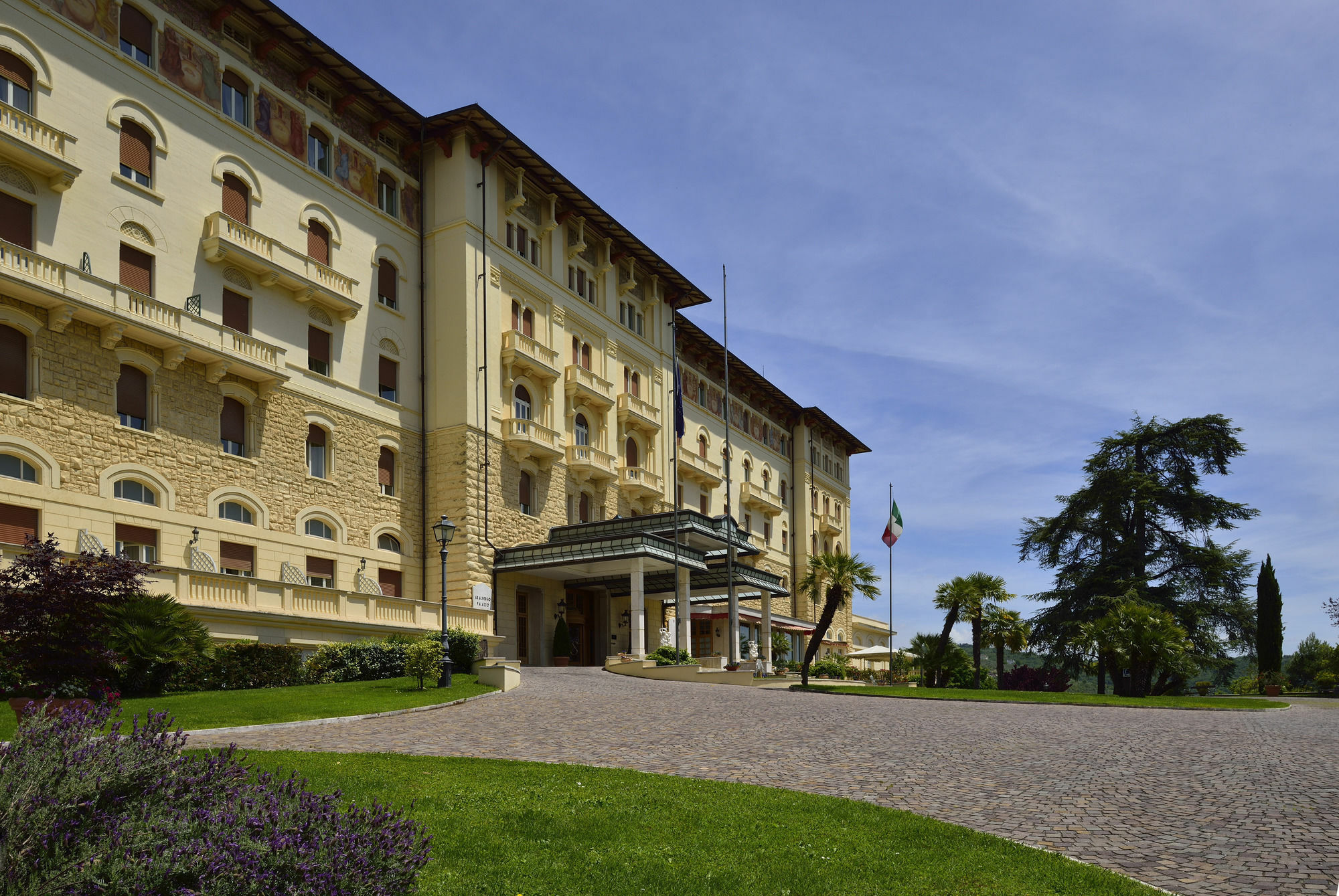 Grand Hotel Palazzo Della Fonte Fiuggi Exterior photo