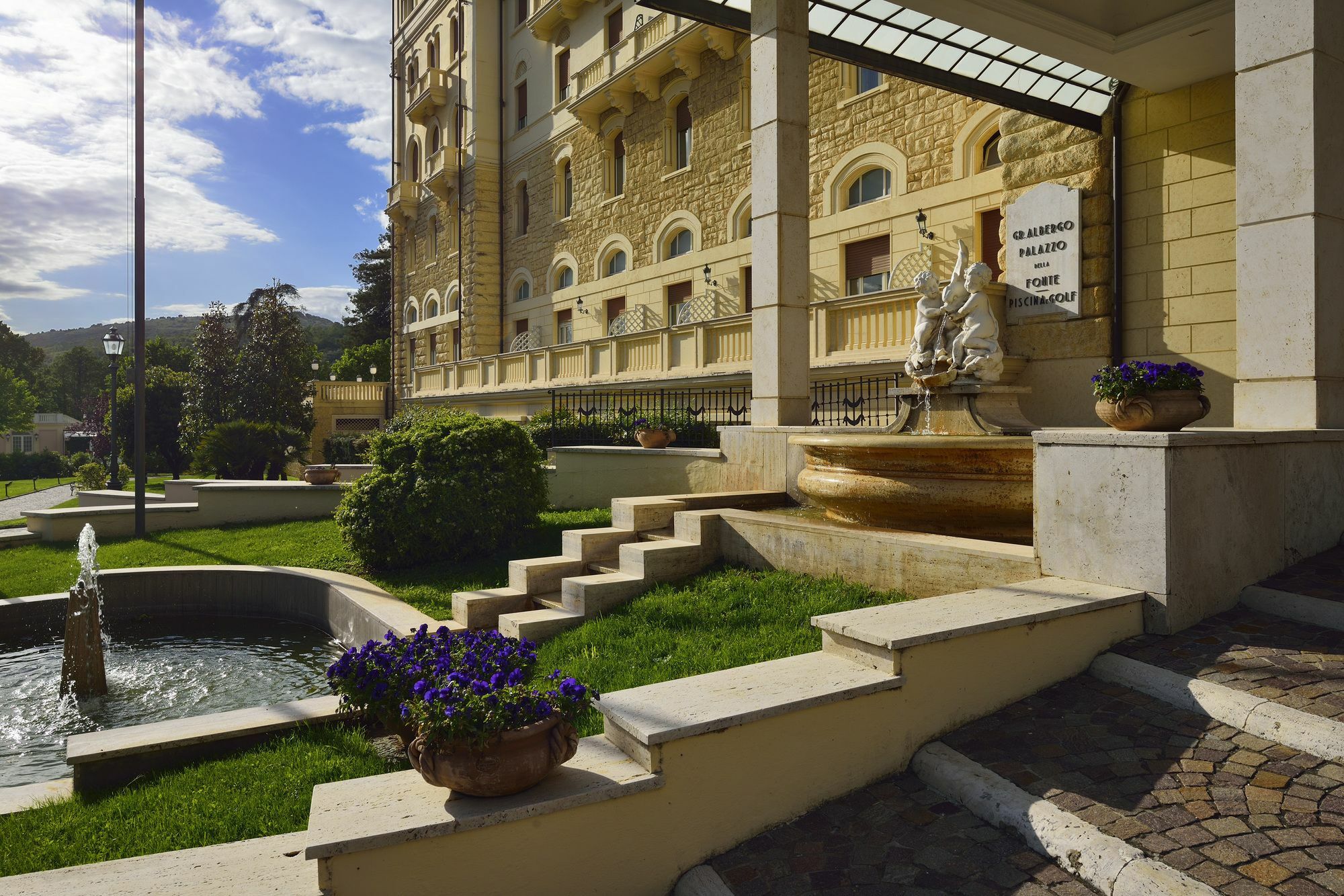 Grand Hotel Palazzo Della Fonte Fiuggi Exterior photo